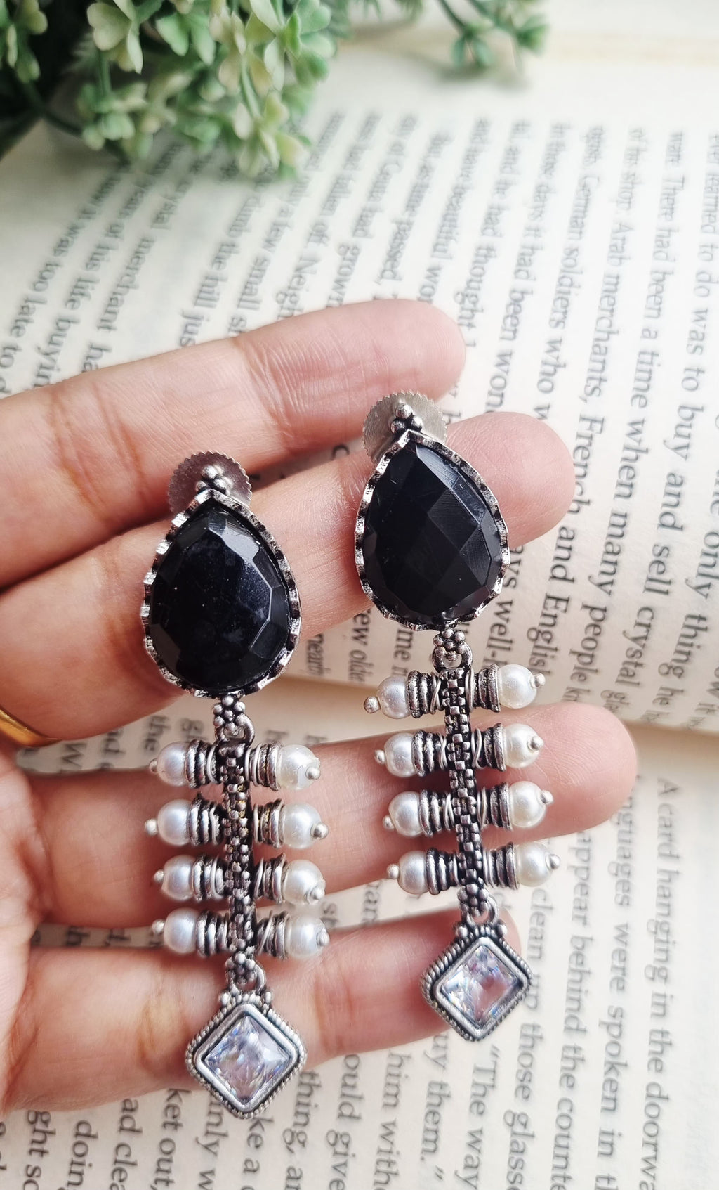 Bindu Earring