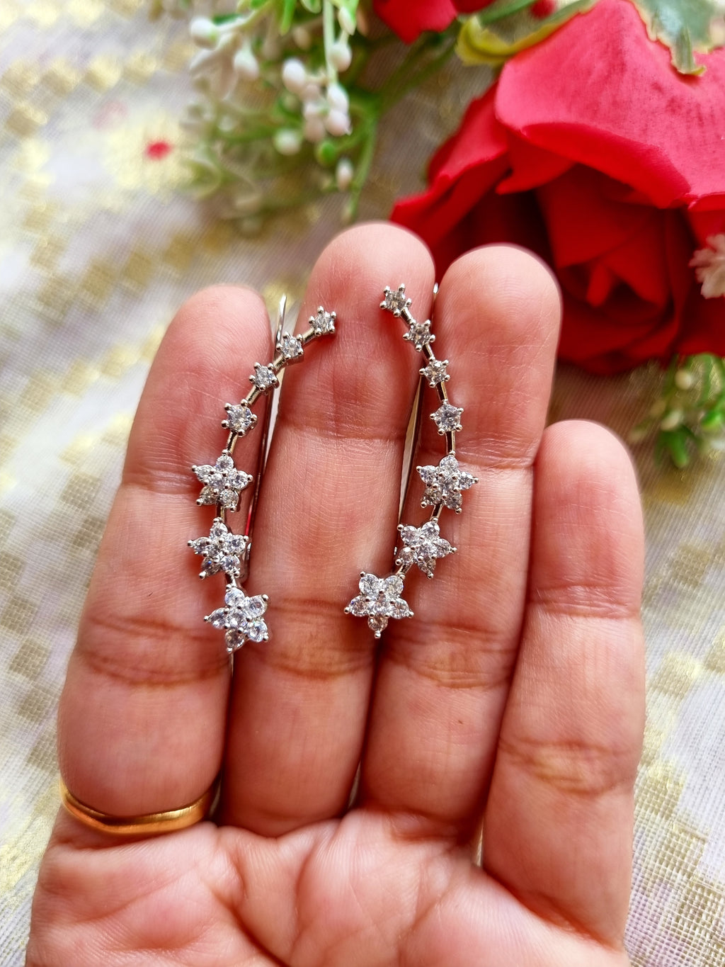 Tara Earcuff
