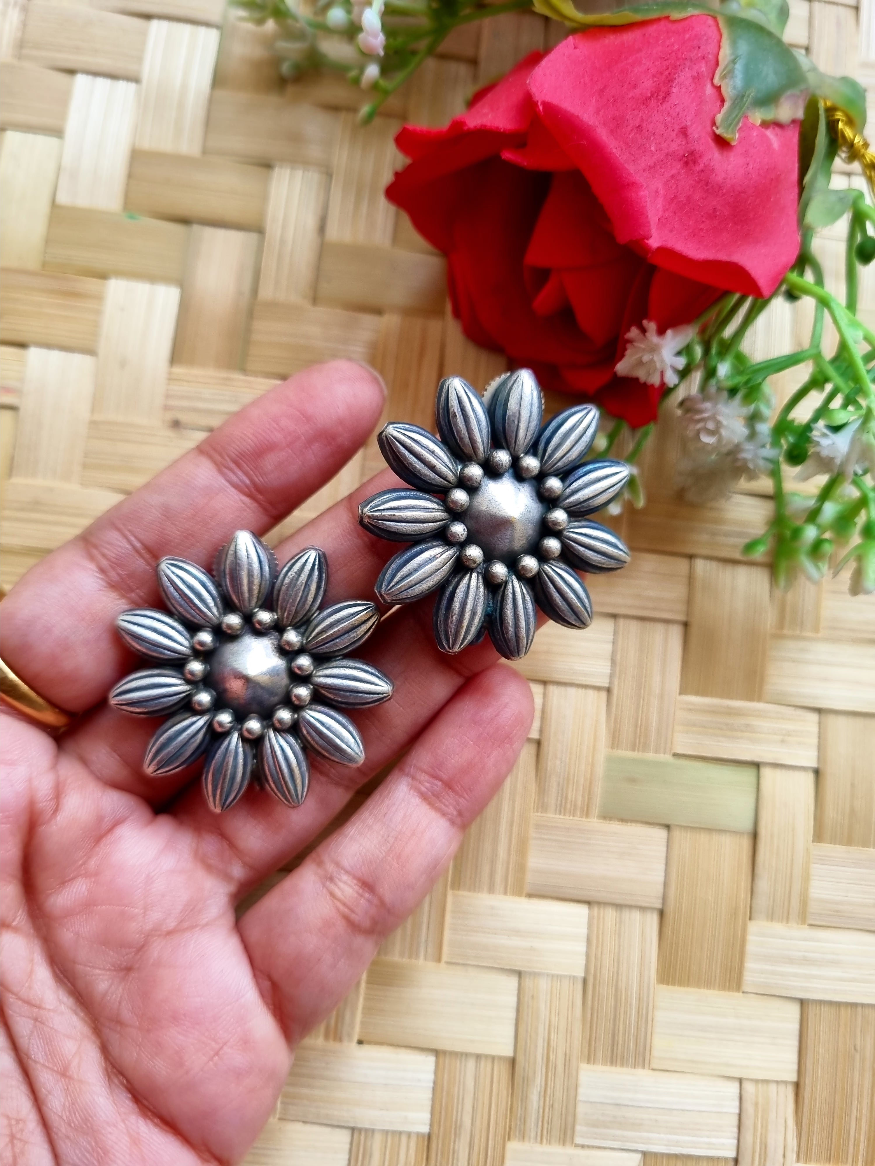 Phool Stud