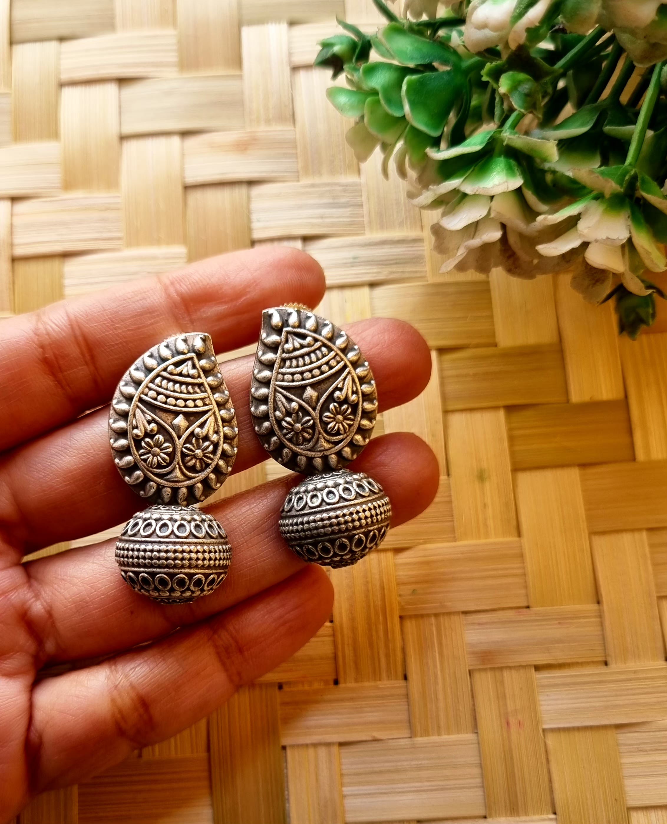 Kalash Stud Earring