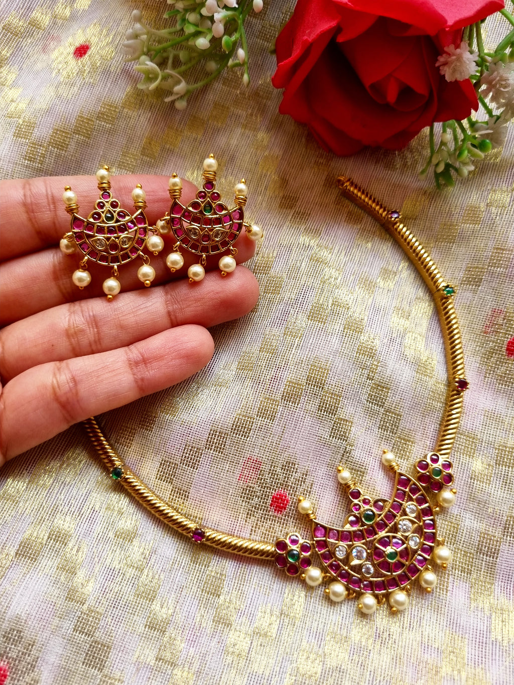 Chandrayee Hasli Set