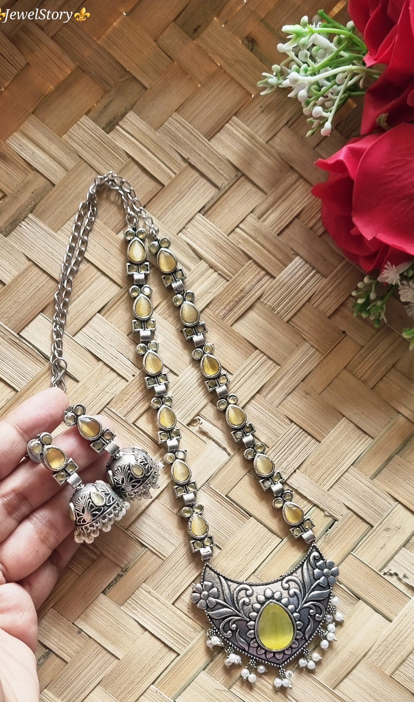 Mandira Necklace set