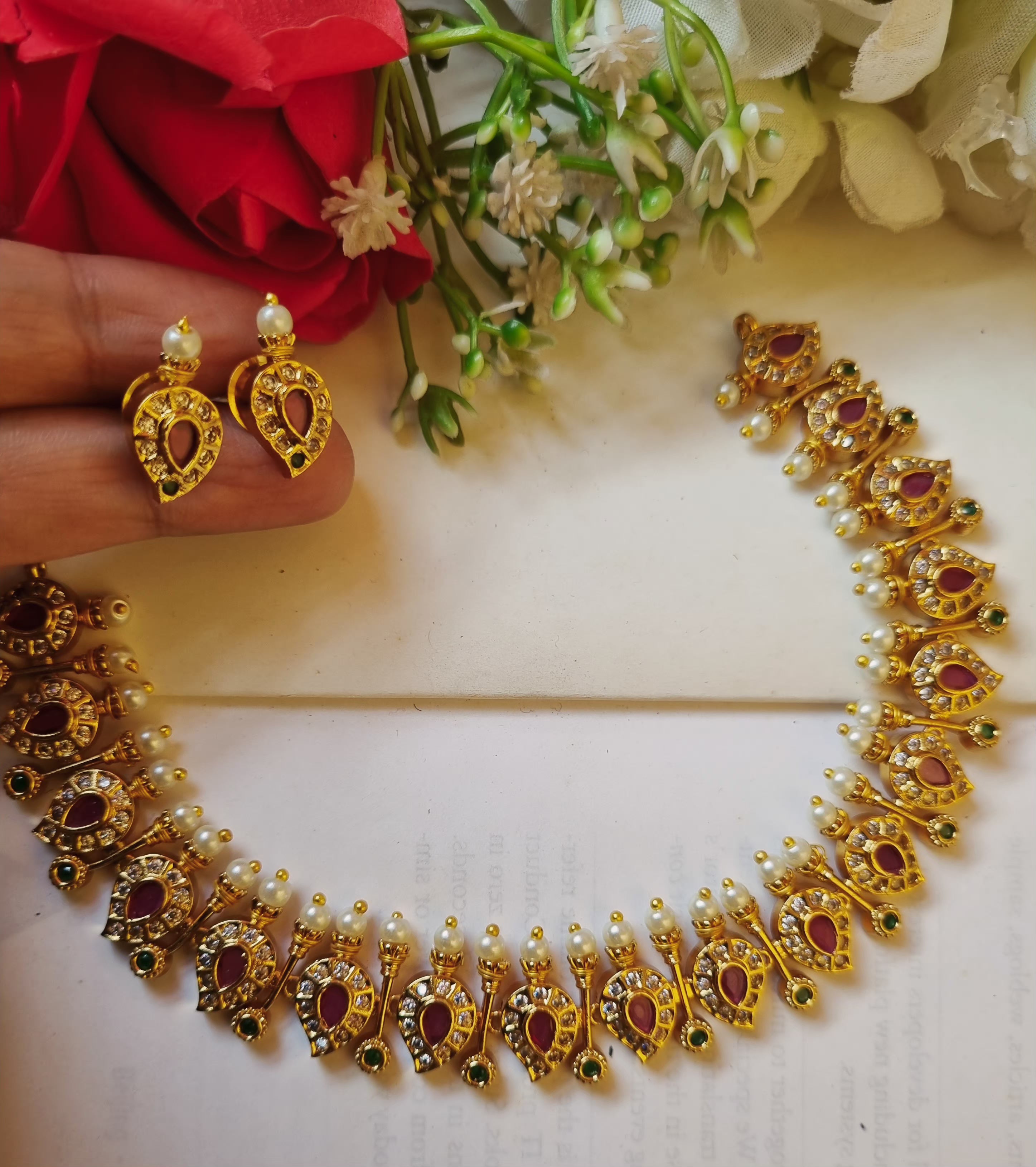 Minisha Neckline Set