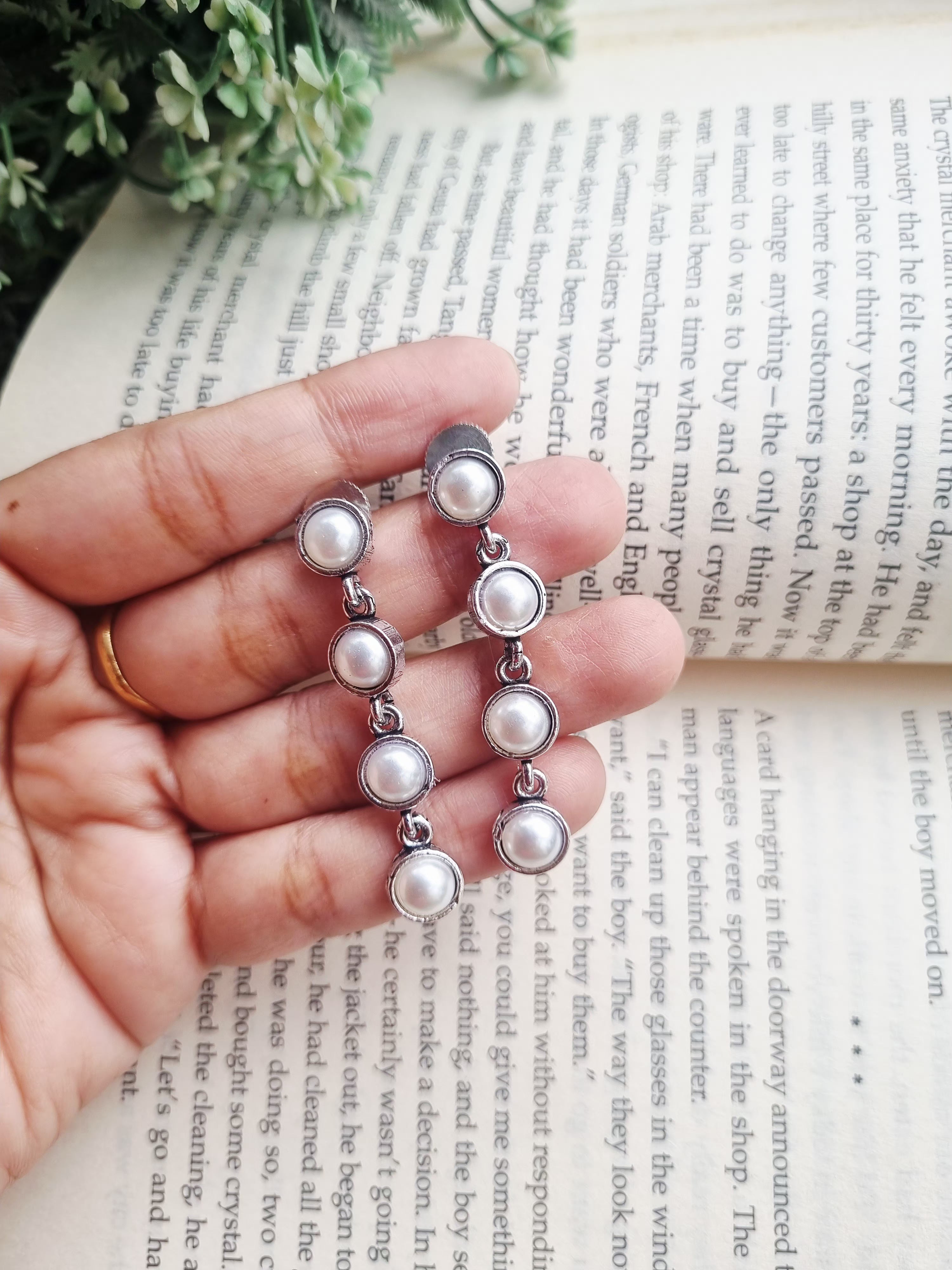 Ila Earring