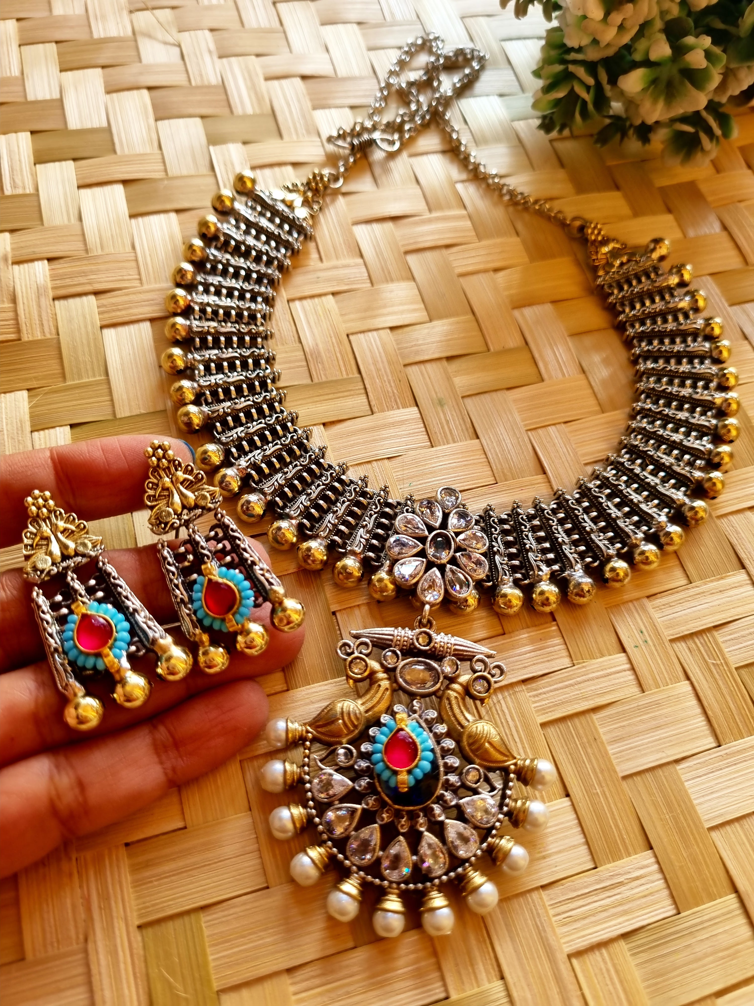 Mrinalini Necklace Set