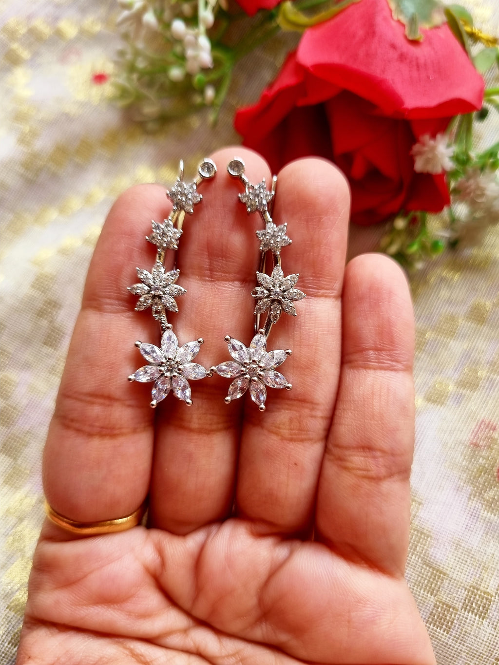 Tara Earcuff