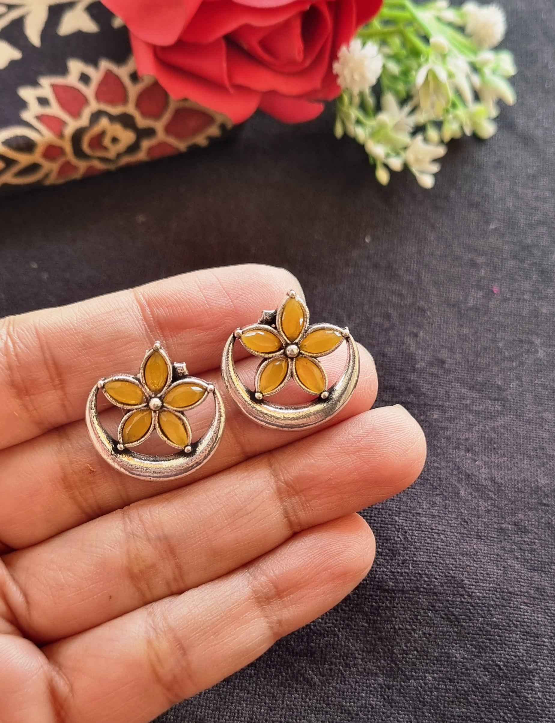 Phool Stud Earring