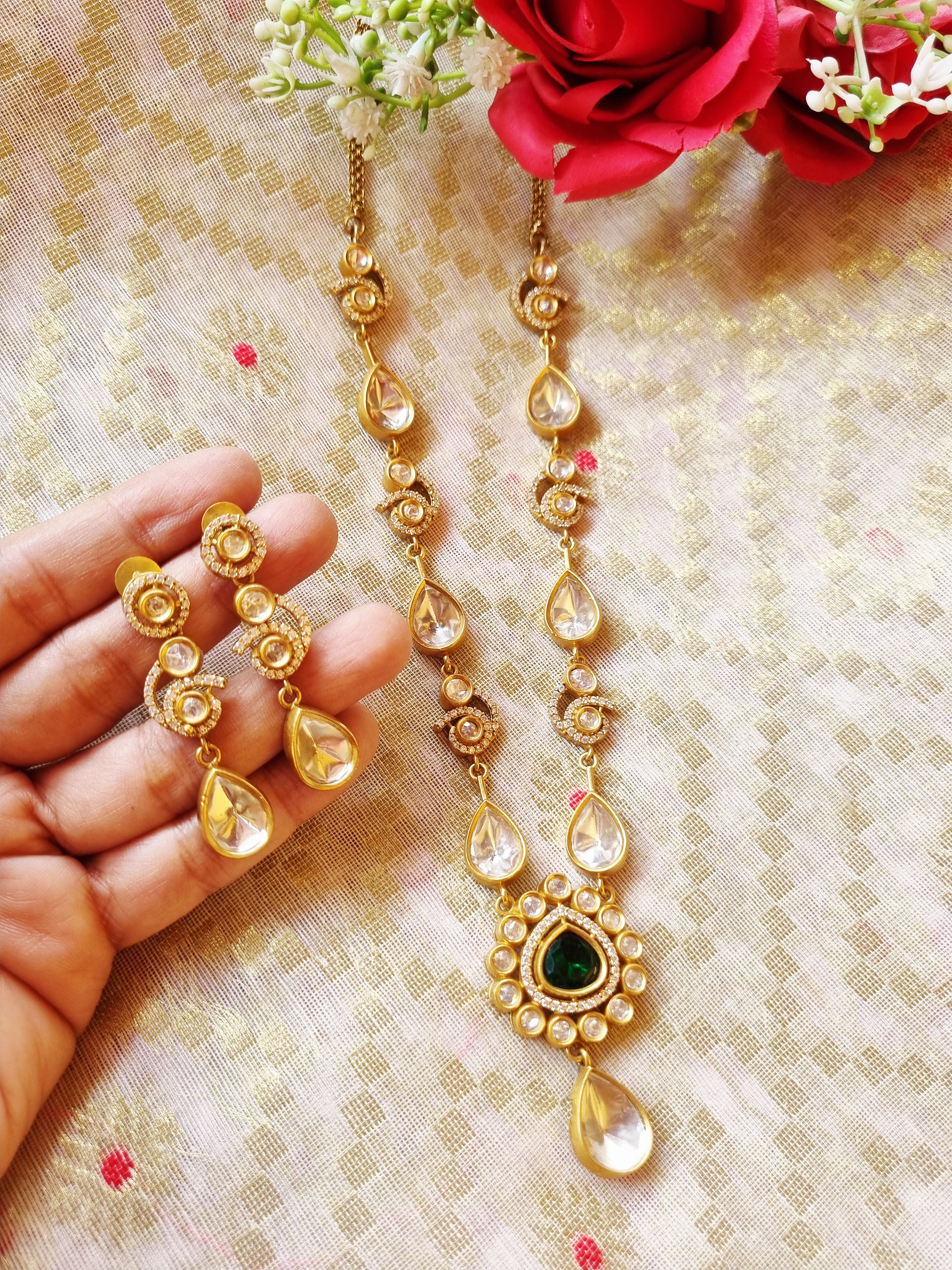 Chirashree Necklace set