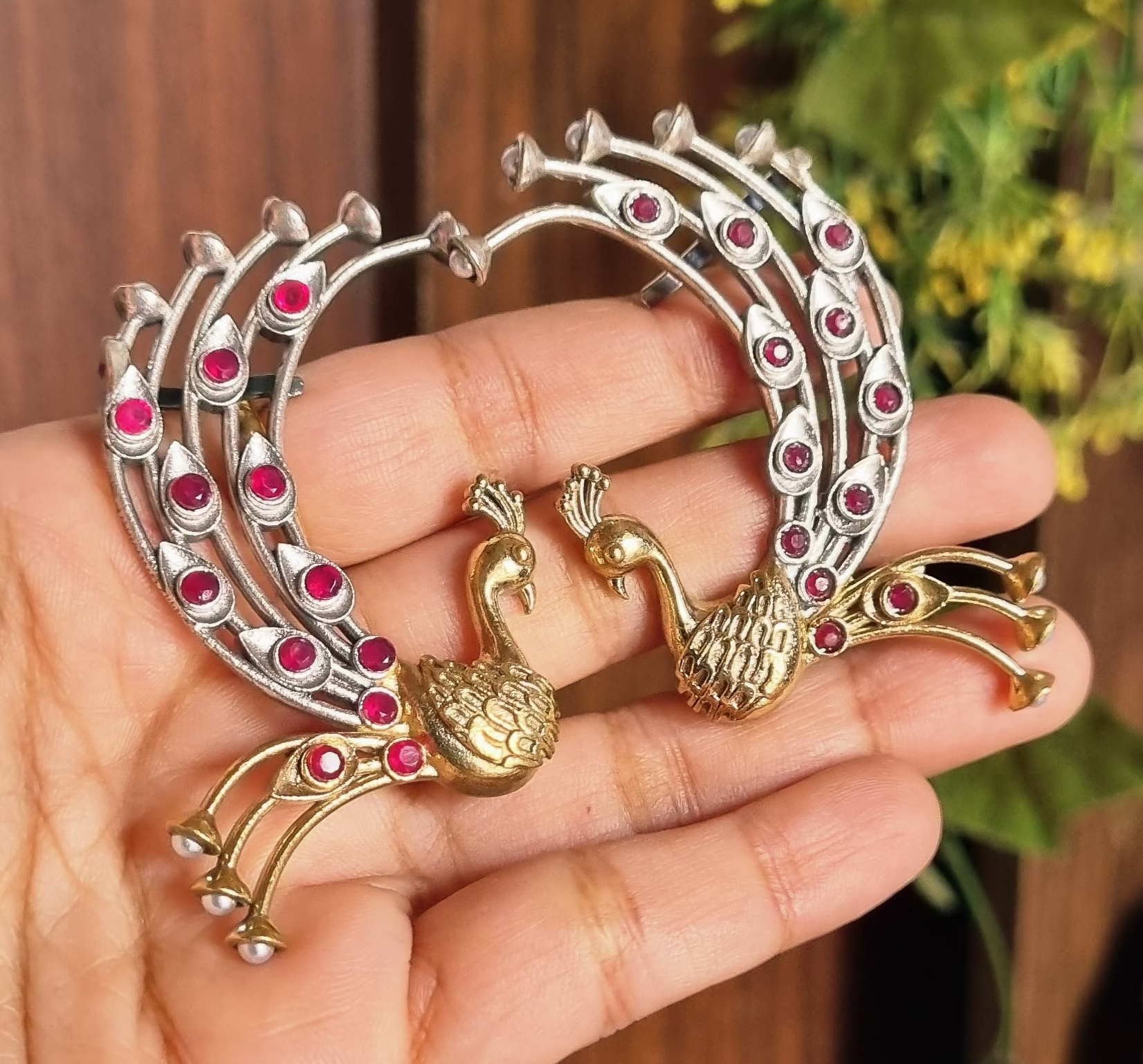 Mayuri Earcuff Earring D2