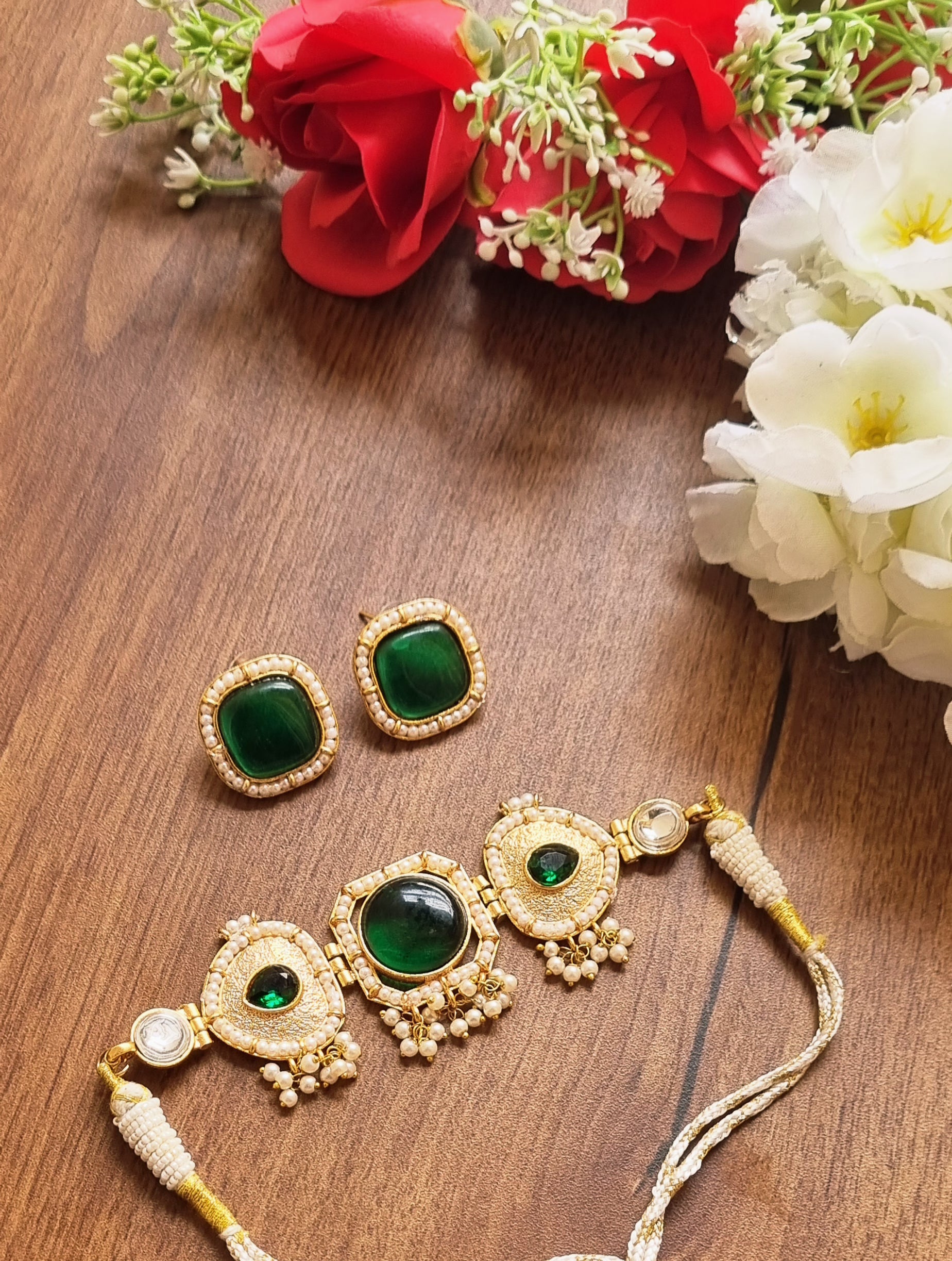 Diya Choker Set
