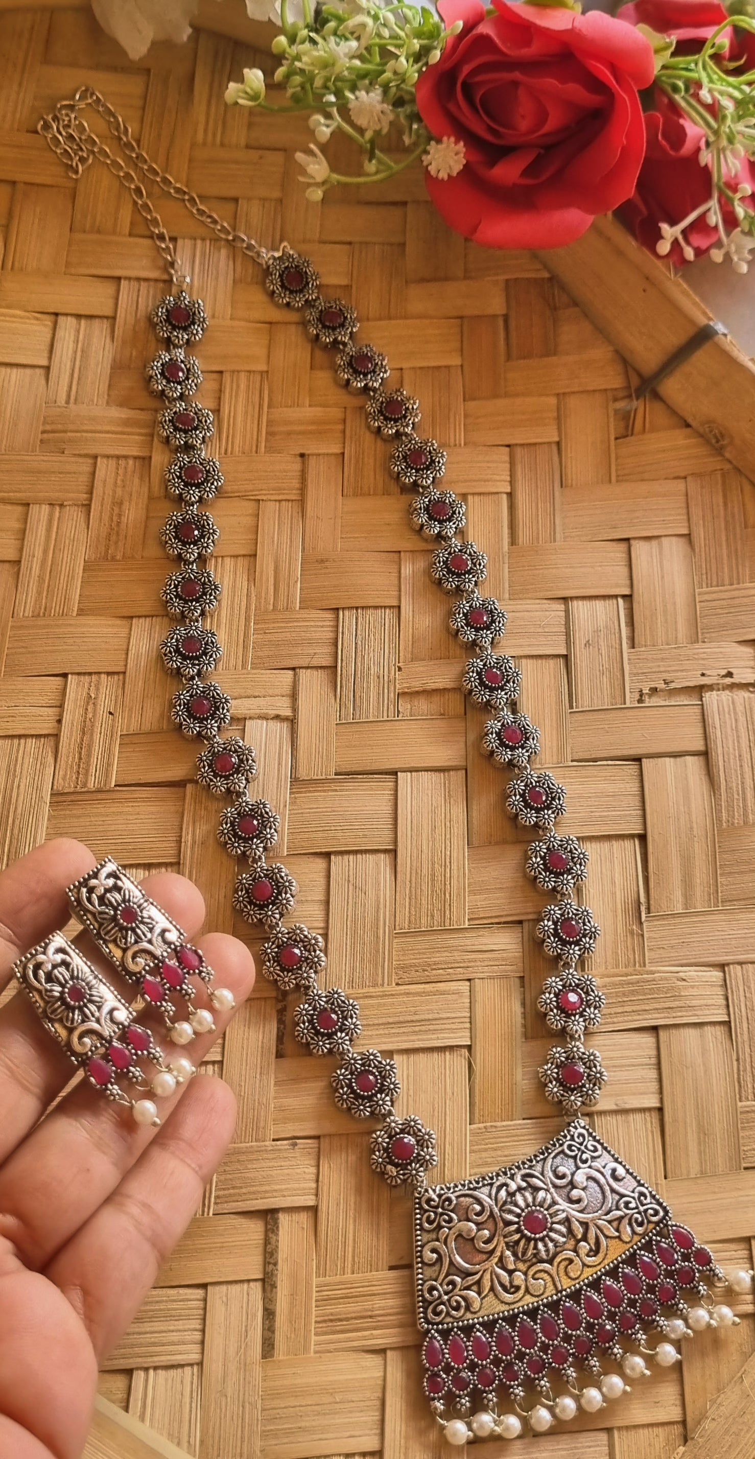 Dhriti Necklace Set