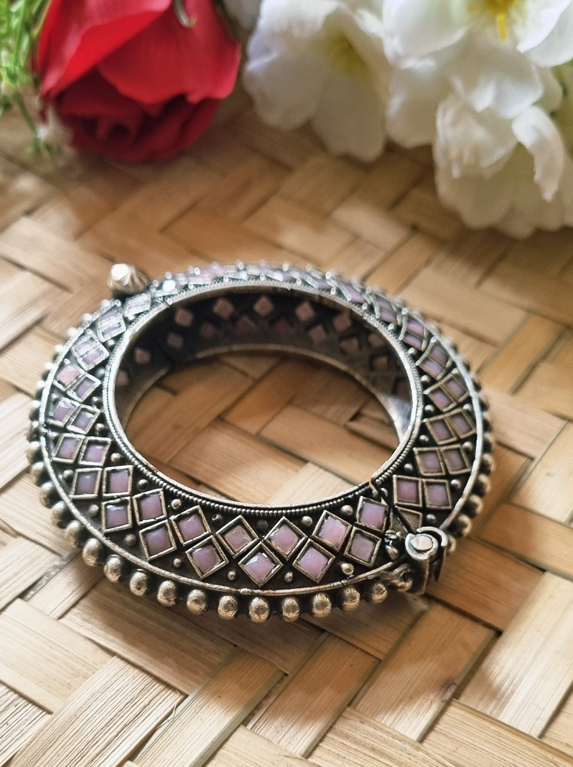 Moti Bangle