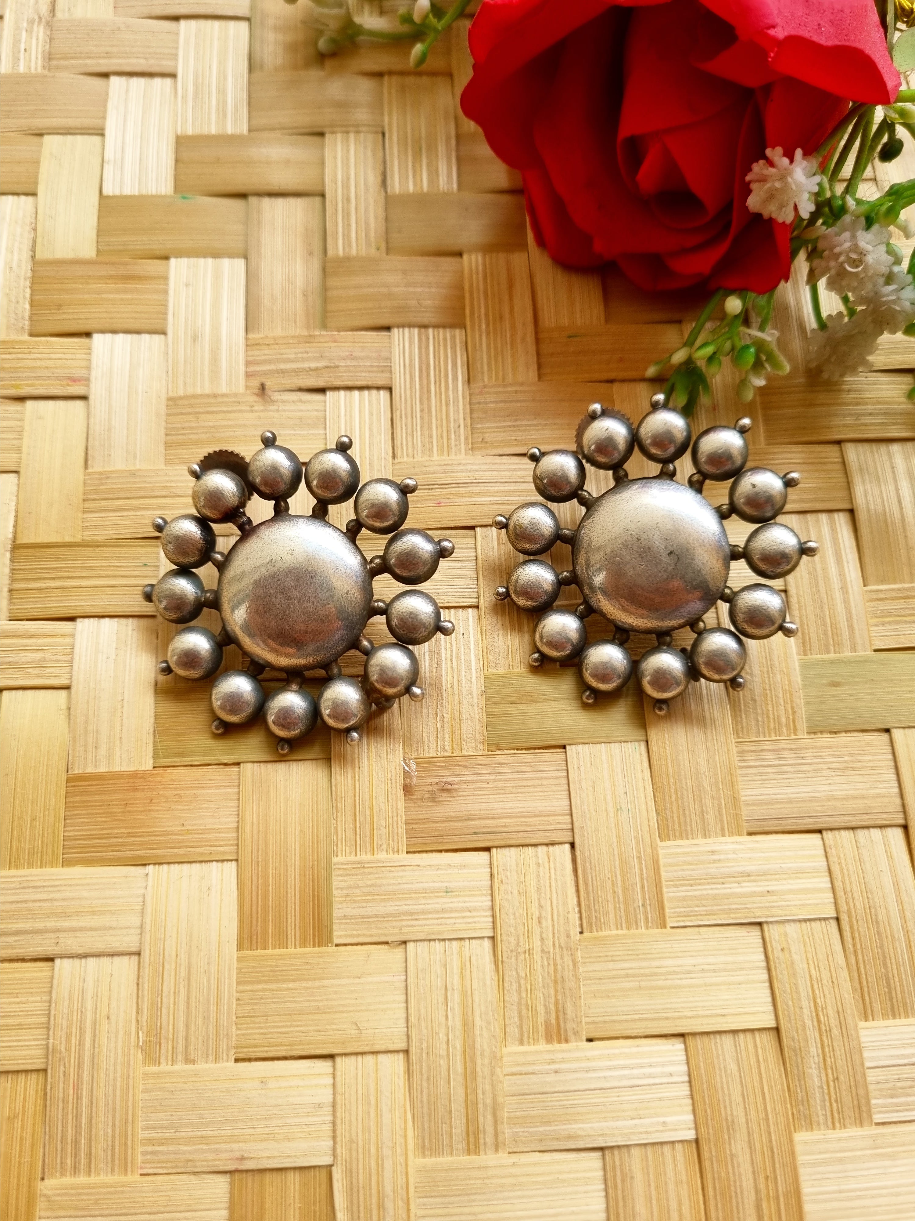Floral Solid Stud