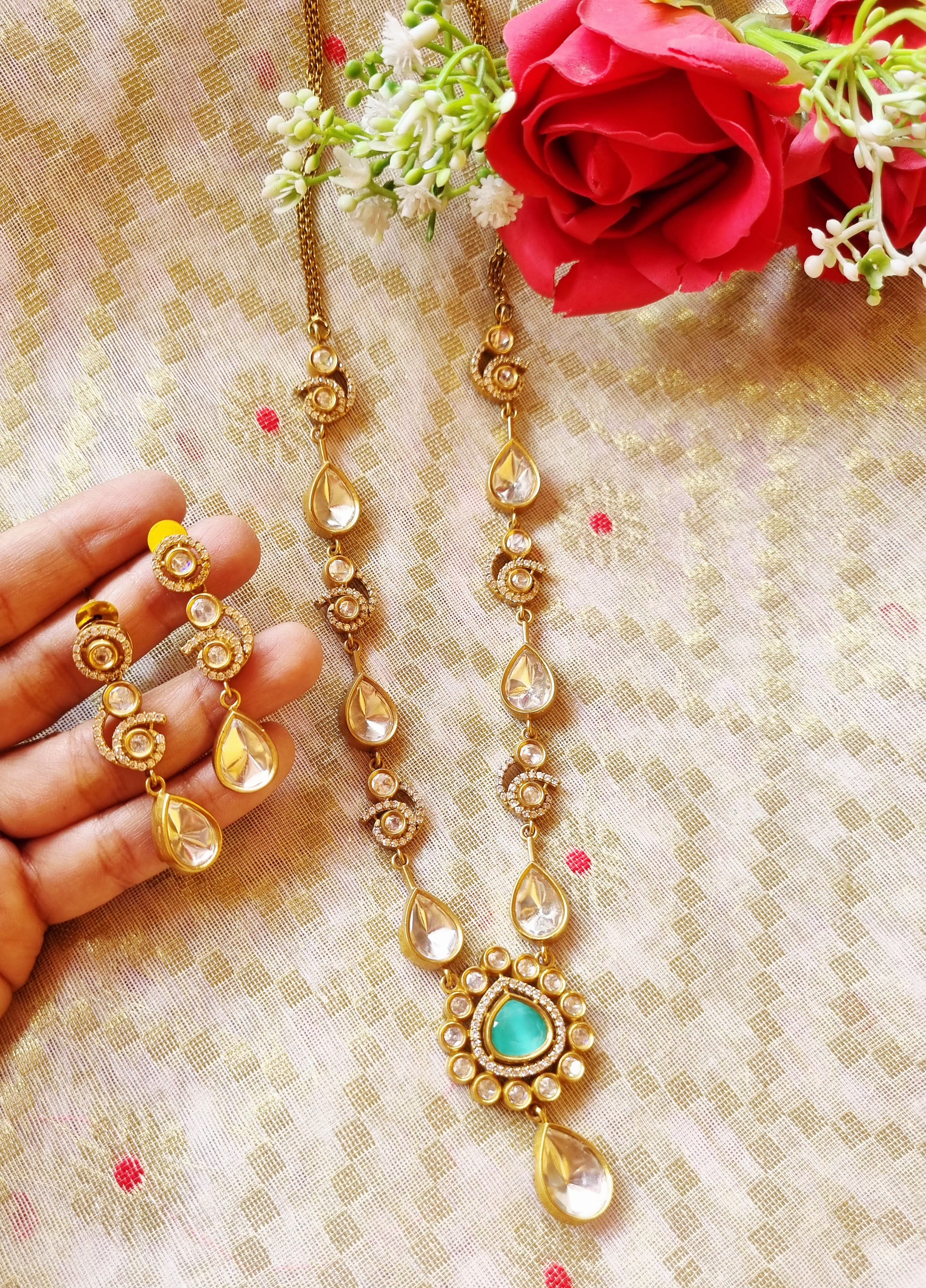 Chirashree Necklace set